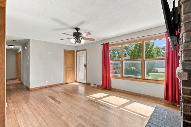 7117 Twana Drive, Urbandale, IA 50322