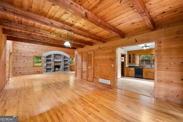 966 Wahoo Creek Road, Murrayville, GA 30564