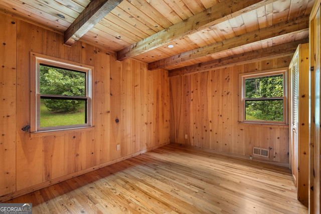 966 Wahoo Creek Road, Murrayville, GA 30564