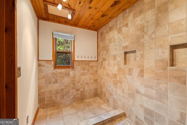 966 Wahoo Creek Road, Murrayville, GA 30564