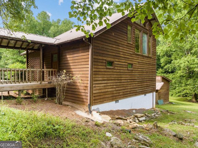 966 Wahoo Creek Road, Murrayville, GA 30564