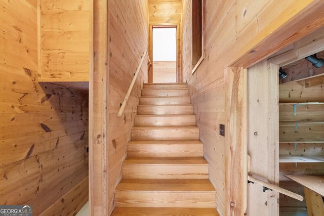 966 Wahoo Creek Road, Murrayville, GA 30564