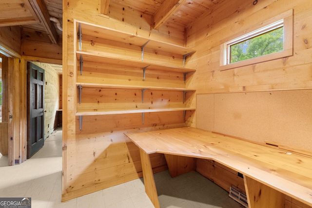 966 Wahoo Creek Road, Murrayville, GA 30564