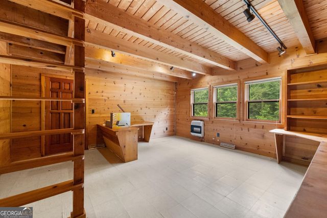 966 Wahoo Creek Road, Murrayville, GA 30564