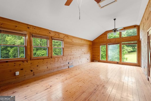 966 Wahoo Creek Road, Murrayville, GA 30564