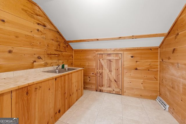 966 Wahoo Creek Road, Murrayville, GA 30564