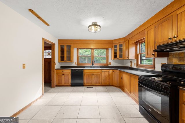 966 Wahoo Creek Road, Murrayville, GA 30564