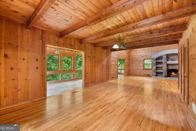 966 Wahoo Creek Road, Murrayville, GA 30564