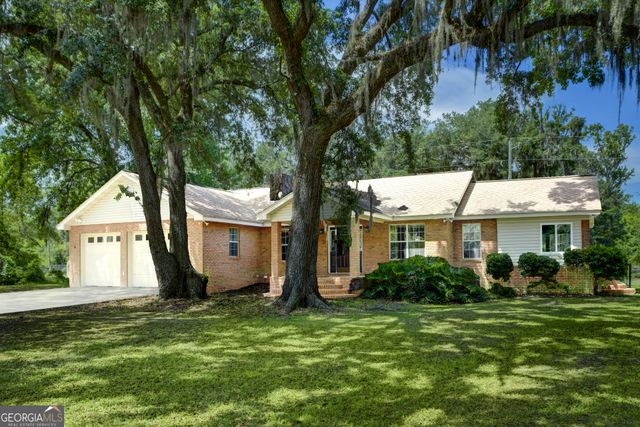 77 Sutton Court, Woodbine, GA 31569