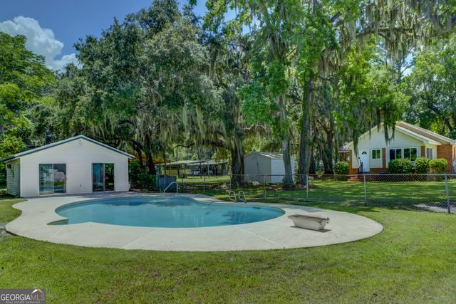 77 Sutton Court, Woodbine, GA 31569