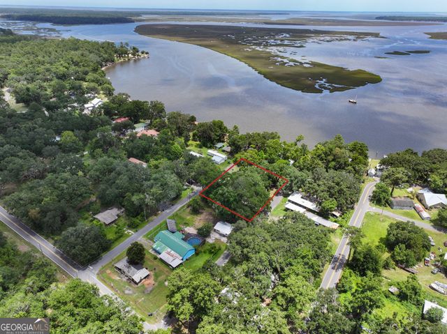 77 Sutton Court, Woodbine, GA 31569