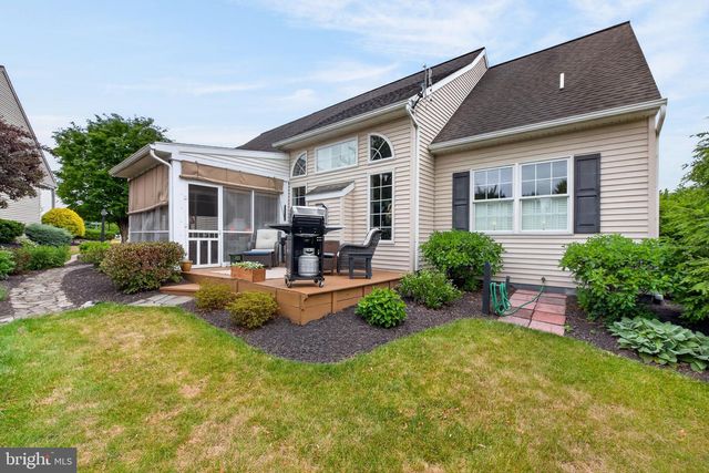 804 SHORE LANDING DR, Lebanon, PA 17046