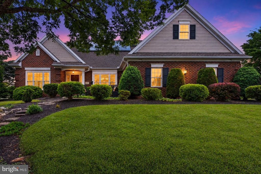 804 SHORE LANDING DR, Lebanon, PA 17046