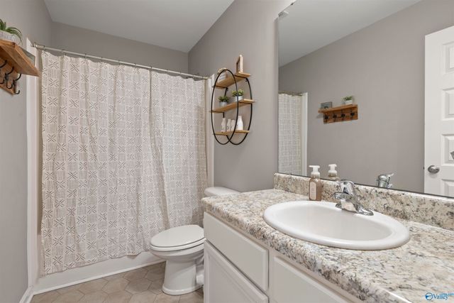 361 Willow Bank Circle, Decatur, AL 35603