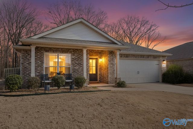 361 Willow Bank Circle, Decatur, AL 35603