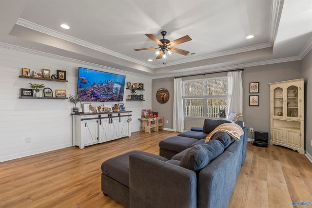 361 Willow Bank Circle, Decatur, AL 35603