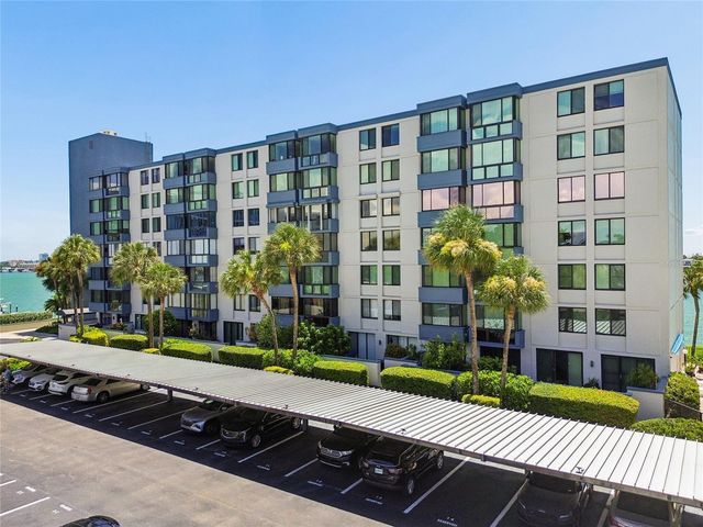 644 ISLAND WAY 405, Clearwater, FL 33767
