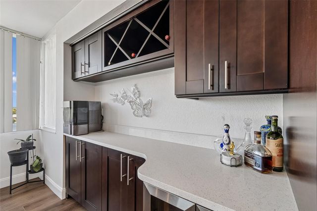 644 ISLAND WAY 405, Clearwater, FL 33767