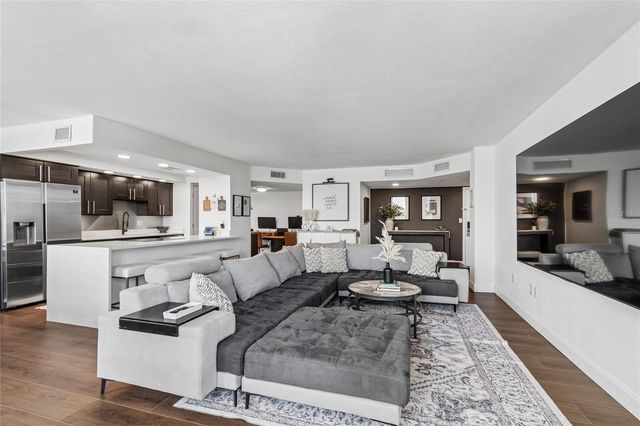 644 ISLAND WAY 405, Clearwater, FL 33767