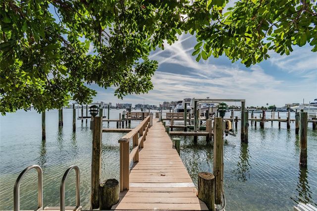 644 ISLAND WAY 405, Clearwater, FL 33767