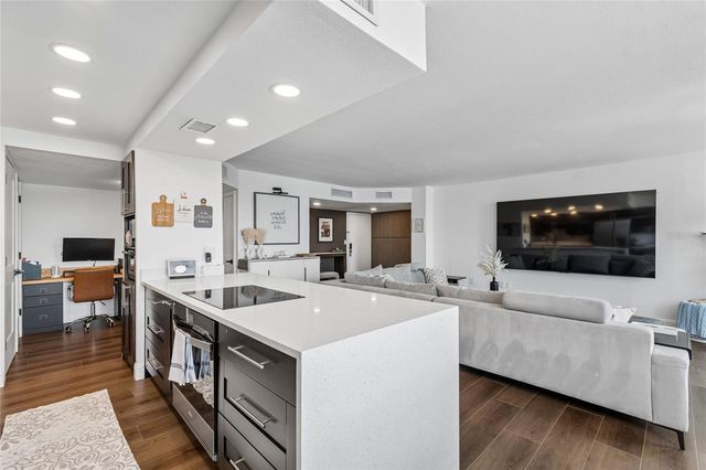 644 ISLAND WAY 405, Clearwater, FL 33767