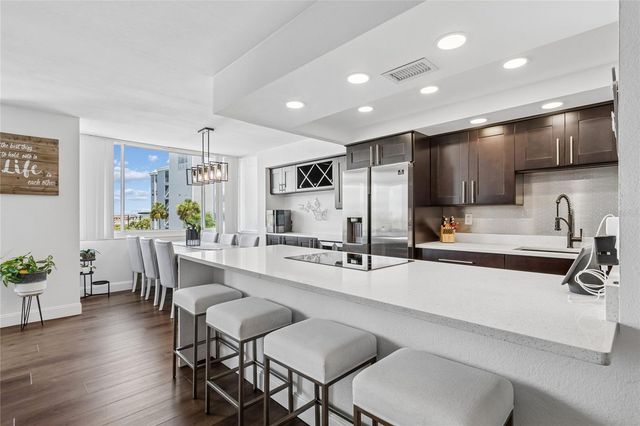 644 ISLAND WAY 405, Clearwater, FL 33767