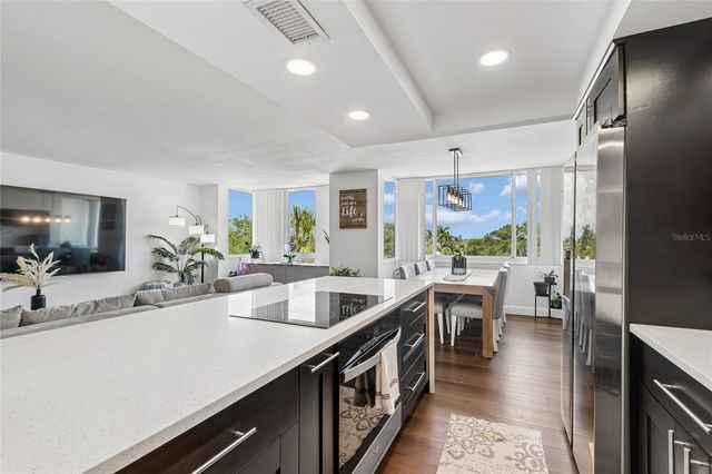 644 ISLAND WAY 405, Clearwater, FL 33767