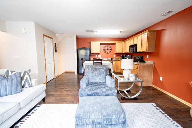 324 NE Sandalwood None, Waukee, IA 50263