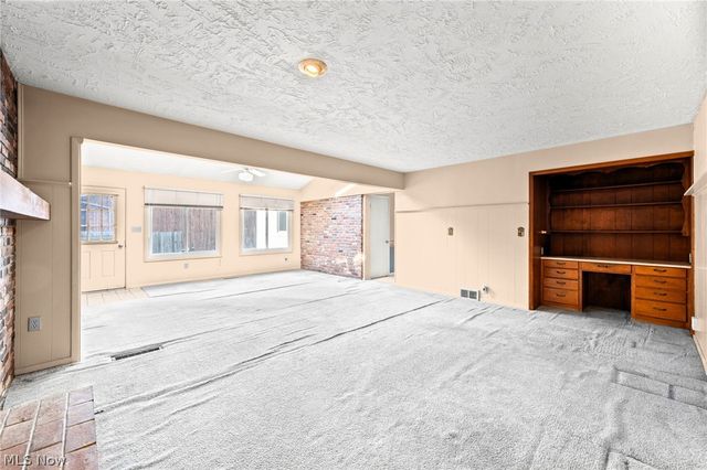 3112 Englewood Drive, Silver Lake, OH 44224