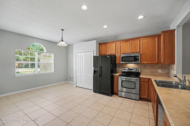 4076 Fitzroy Reef Drive, Mims, FL 32754