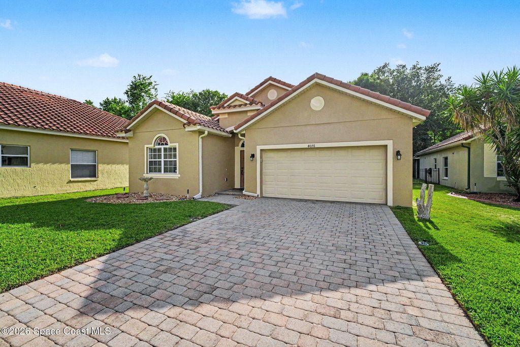4076 Fitzroy Reef Drive, Mims, FL 32754