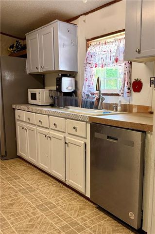6910 Greenfield Road, Blackshear, GA 31516