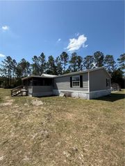6910 Greenfield Road, Blackshear, GA 31516