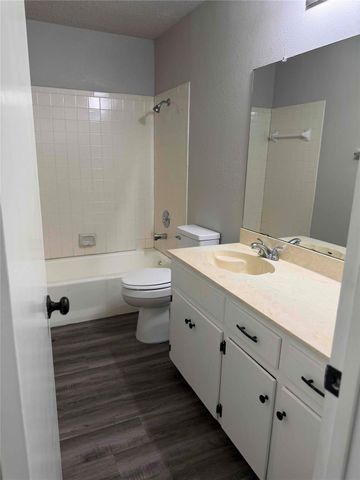 606 Brookhollow DR, Pflugerville, TX 78660