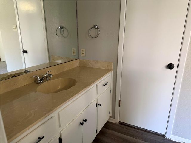 606 Brookhollow DR, Pflugerville, TX 78660