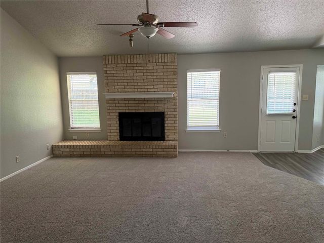 606 Brookhollow DR, Pflugerville, TX 78660