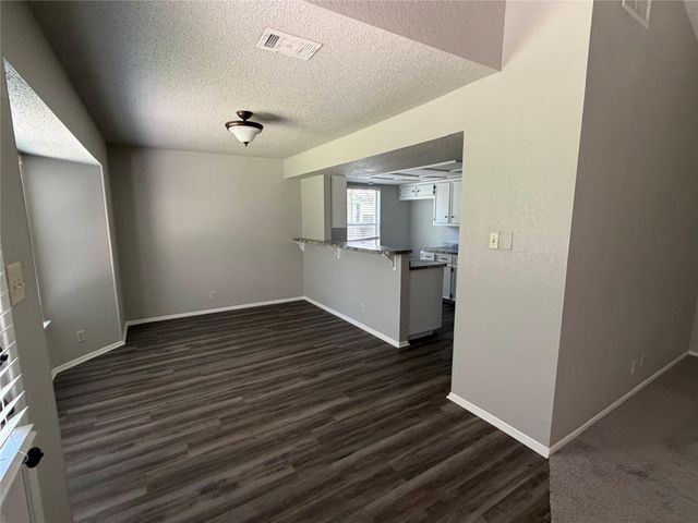 606 Brookhollow DR, Pflugerville, TX 78660