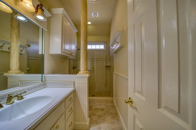 1617 NE 35th St, Lawton, OK 73507