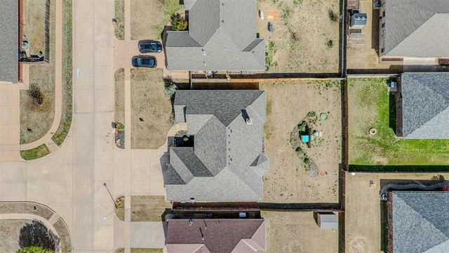 1617 NE 35th St, Lawton, OK 73507