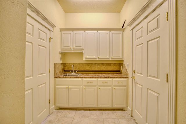 1617 NE 35th St, Lawton, OK 73507