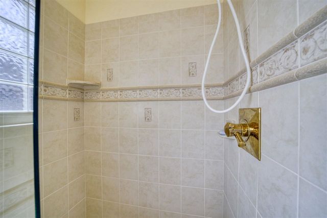 1617 NE 35th St, Lawton, OK 73507