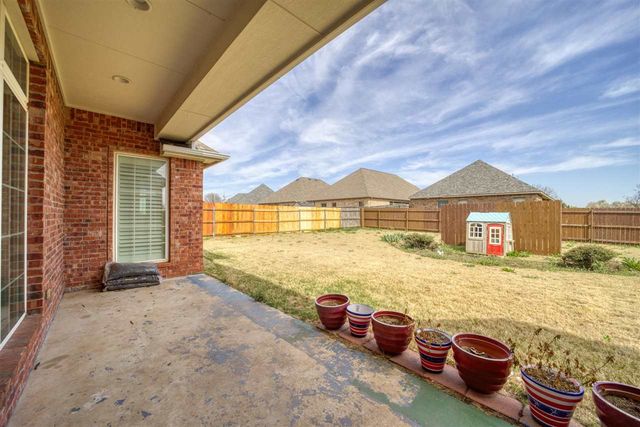 1617 NE 35th St, Lawton, OK 73507