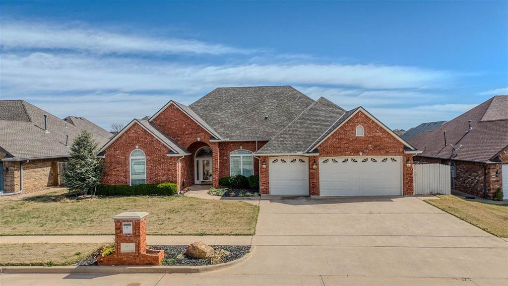 1617 NE 35th St, Lawton, OK 73507