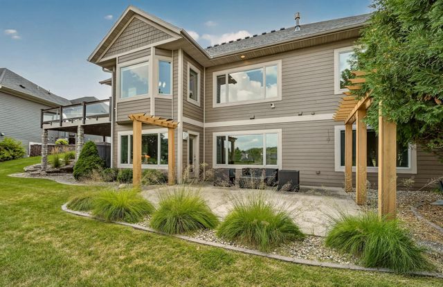 4010 Autumn Lake Court SW, Rochester, MN 55902