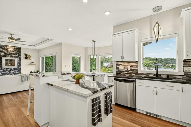 4010 Autumn Lake Court SW, Rochester, MN 55902