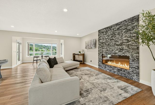 4010 Autumn Lake Court SW, Rochester, MN 55902