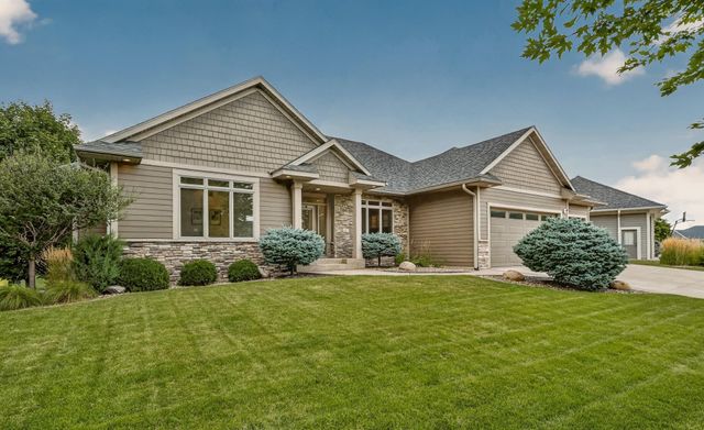 4010 Autumn Lake Court SW, Rochester, MN 55902