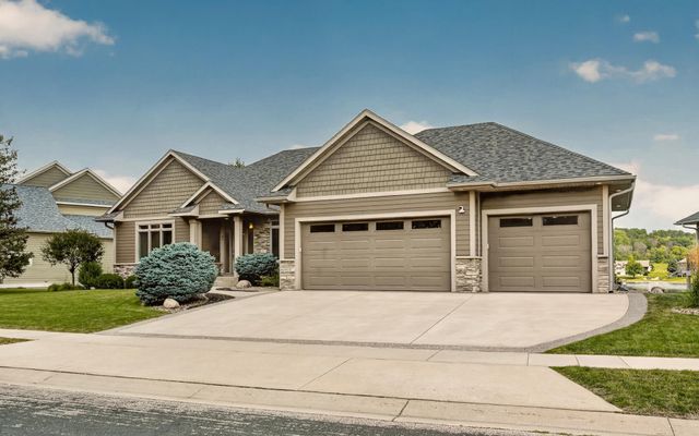 4010 Autumn Lake Court SW, Rochester, MN 55902