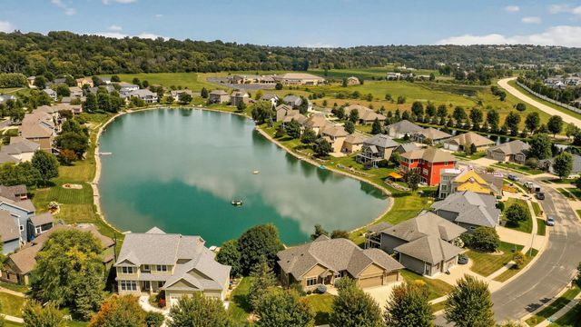 4010 Autumn Lake Court SW, Rochester, MN 55902