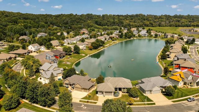 4010 Autumn Lake Court SW, Rochester, MN 55902